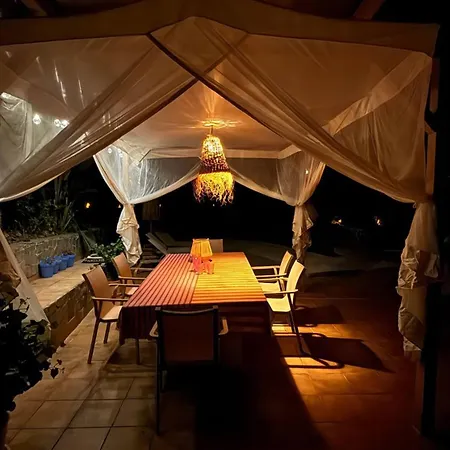Villa Jina, Everything Within Reach Vakantiehuis