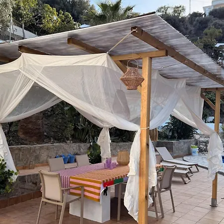Villa Jina, Everything Within Reach *